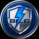 BLG战队队徽，以蓝色闪电穿透盾牌为核心元素的现代风格圆形徽章